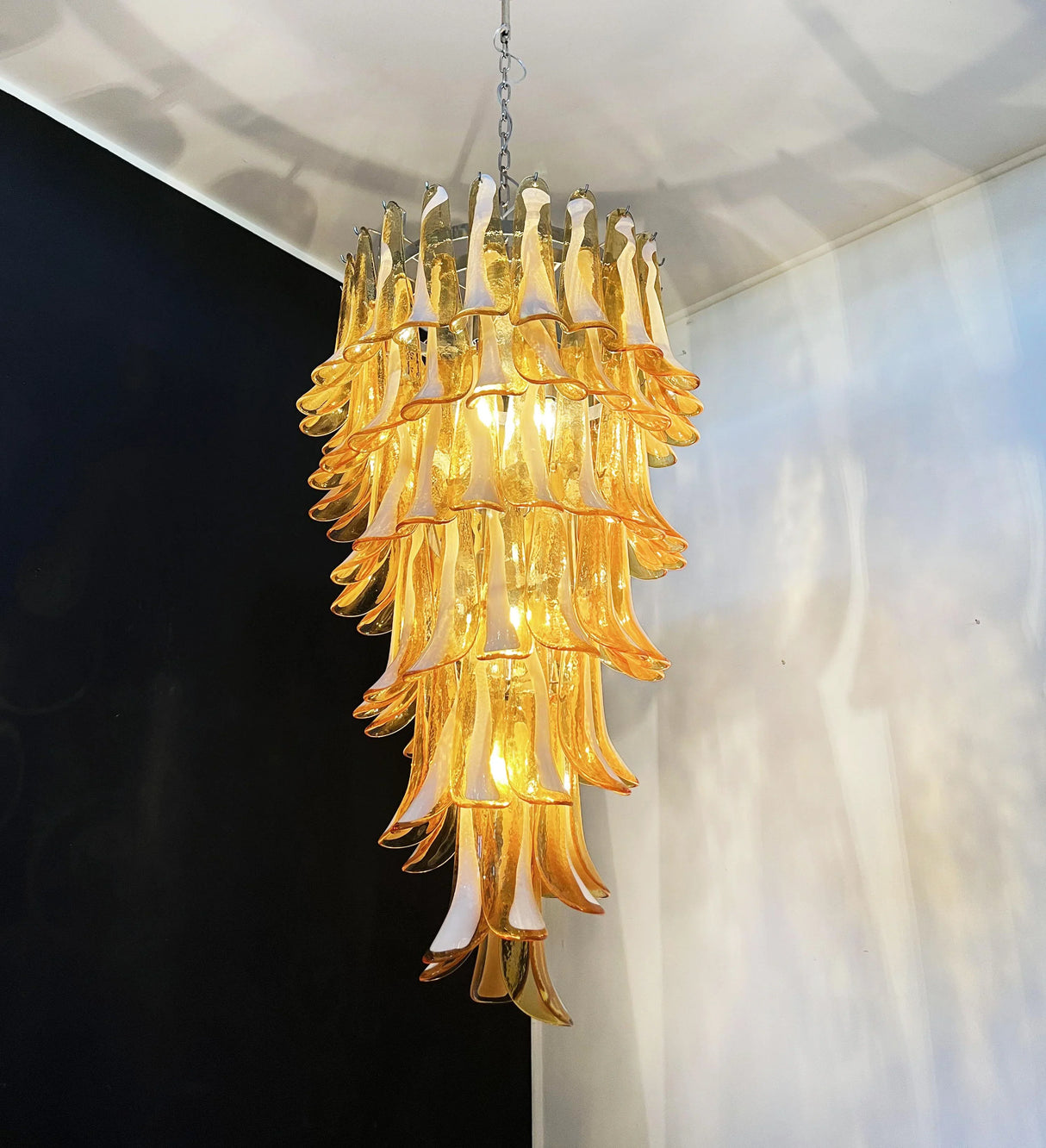 Beautiful Murano Amber Petals Spiral Chandelier 25.2"