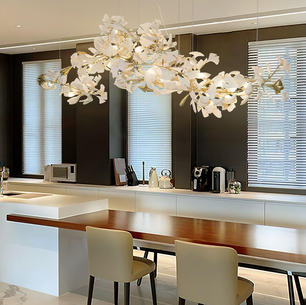 Gingko Chandelier K USE White and Gold