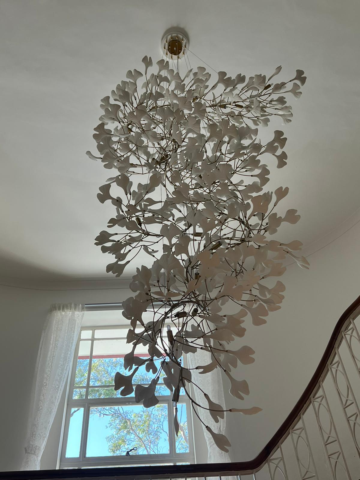 Gingko Chandelier F USE White and Gold