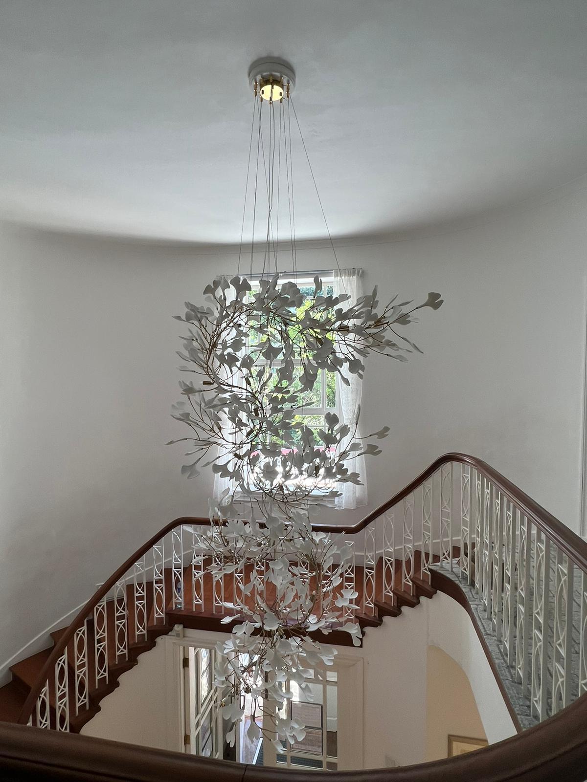 Gingko Chandelier F USE White and Gold