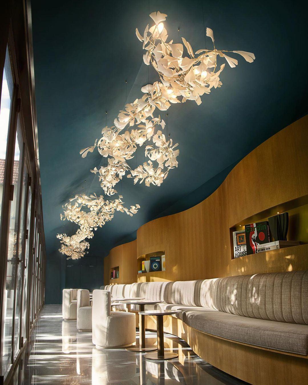 Gingko Chandelier G USE White and Gold